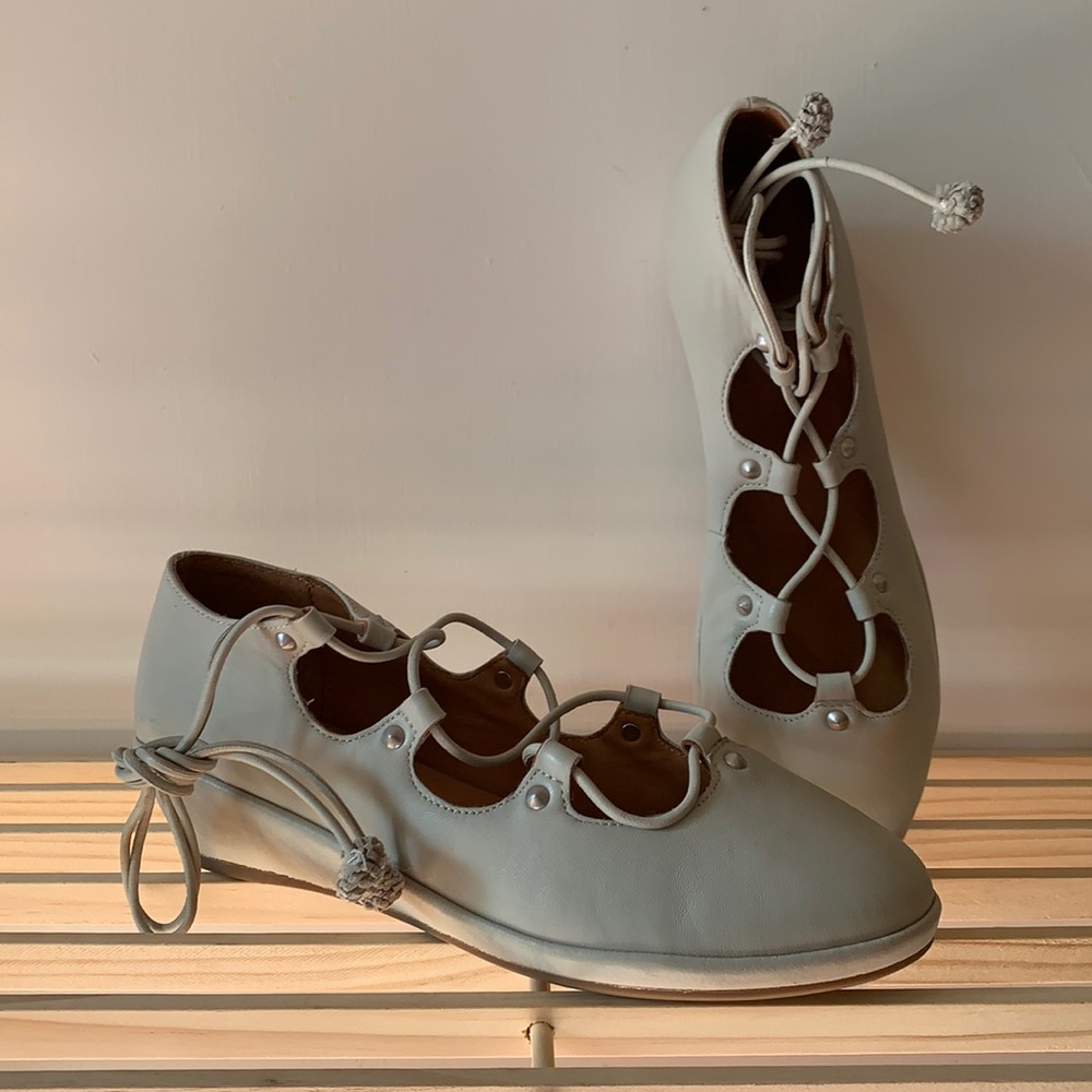 Gentle Souls Kenneth Cole Leather Lace Wedges Size 8.5